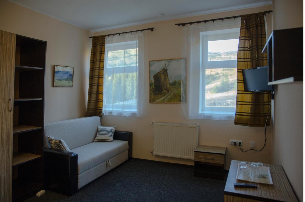 Pik Hotel Dragobrat Extérieur photo